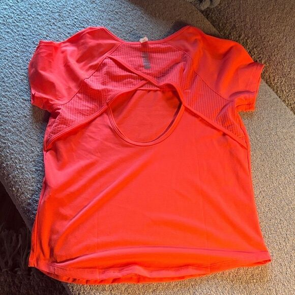 Under Armour Heat Gear Vibrant Coral Performance Tee - Picture 4 of 10